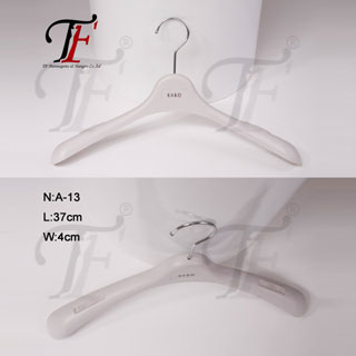 服装衣架 服装衣架